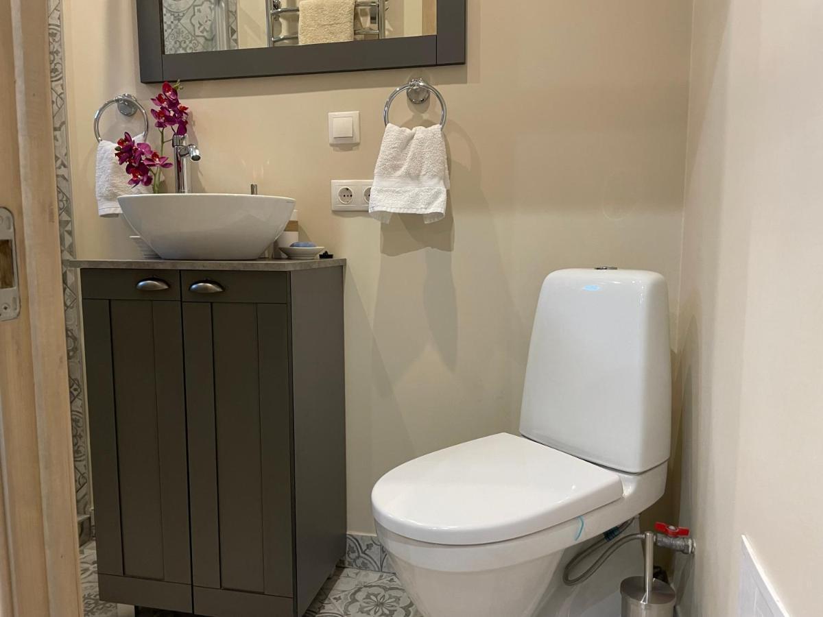 Pristine 1br In Center W/ Patio And Parking Dzīvoklis *